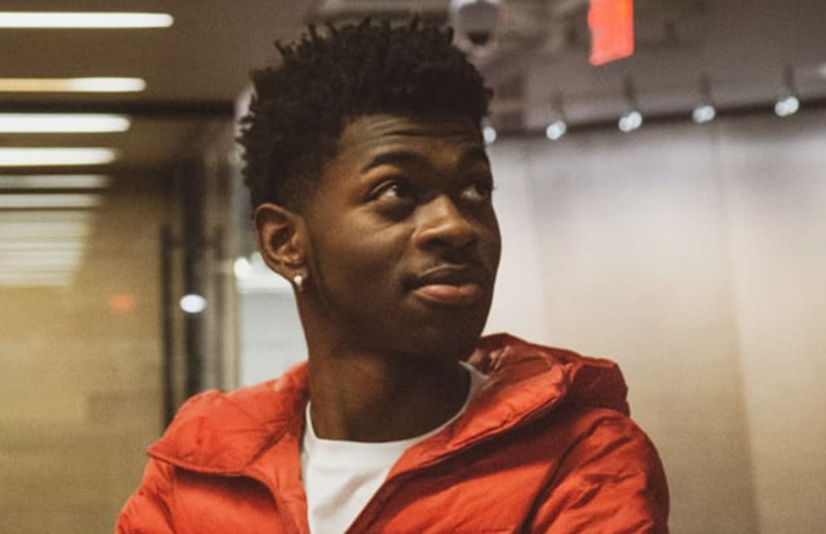 Lil Nas X’s “Old Town Road” Appears on Billboard Country Airplay Chart ...